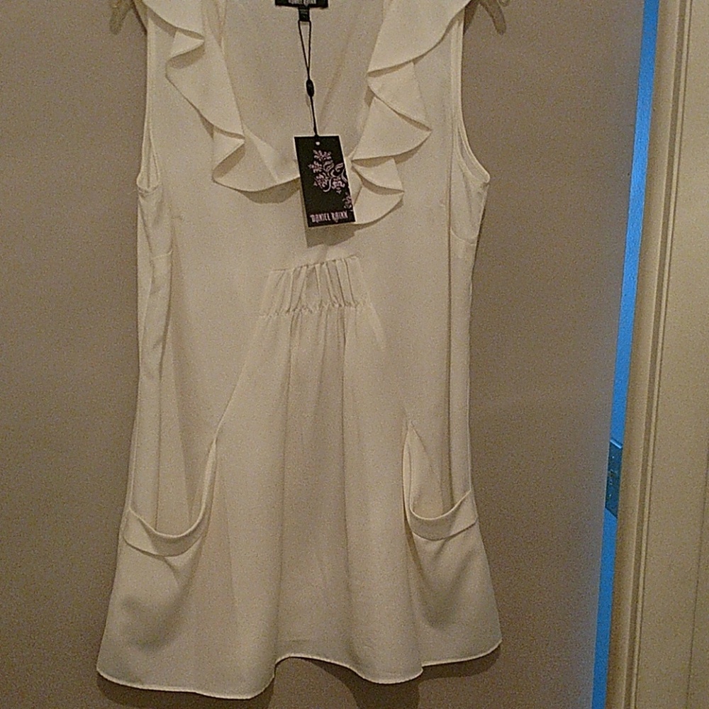 Tunic - Picture 3 of 6
